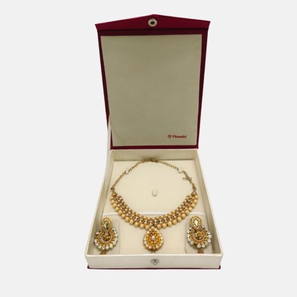 velvet magnetic jewellery box maroon for women